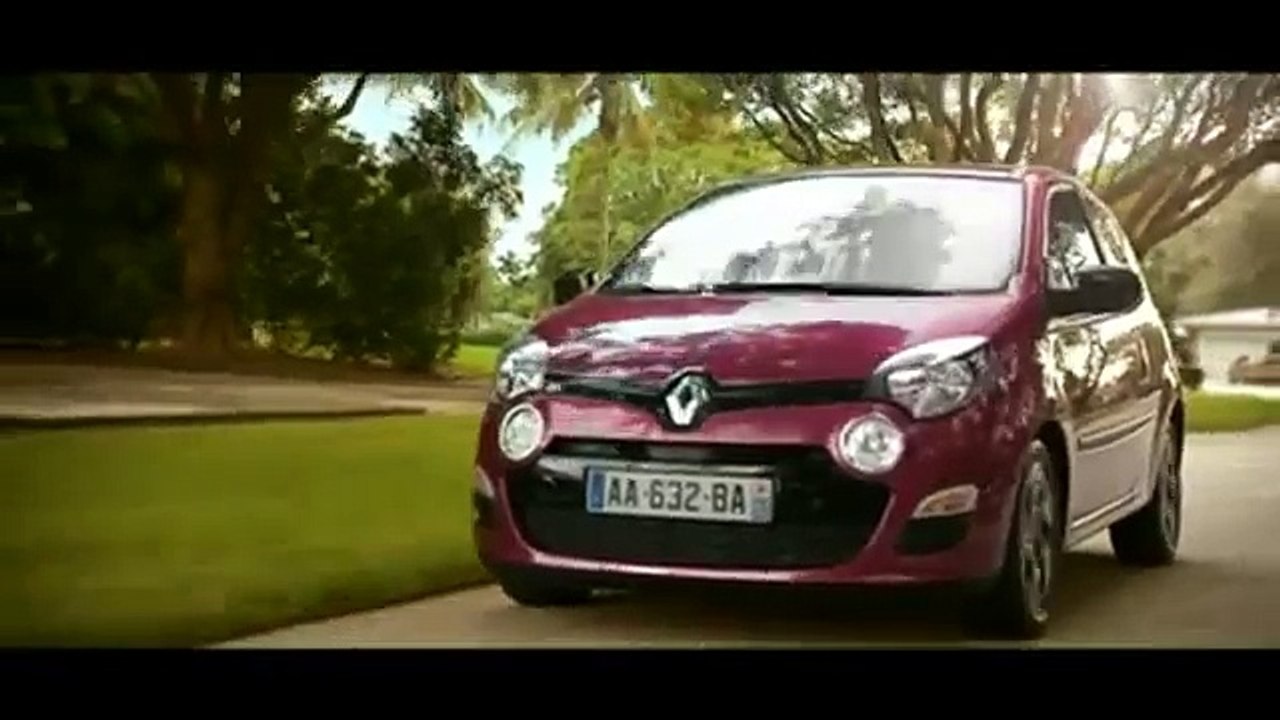 Pub - Renault Twingo 3 - Le tatouage