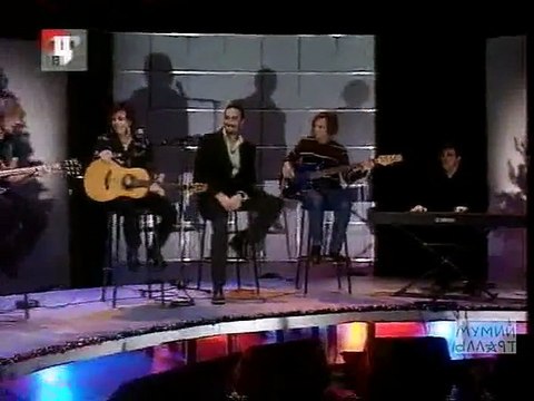 staroetv.su / Кухня (ТВЦ, 27.12.2002) Группа Мумий Тролль