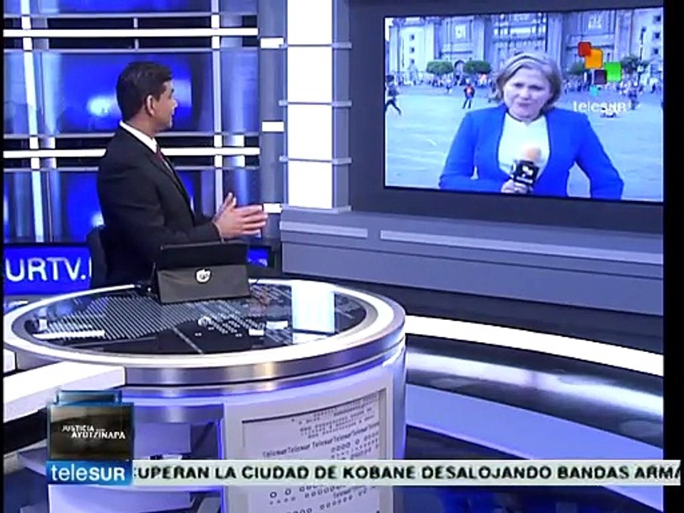 México vuelve a las calles por normalistas desaparecidos de Ayotzinapa