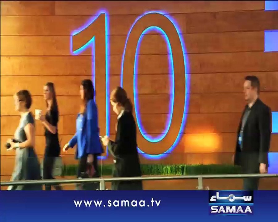 microsoft introduce Hololens With windows 10