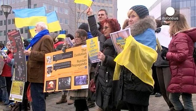 Ukrainian expats rally for tougher EU sanctions