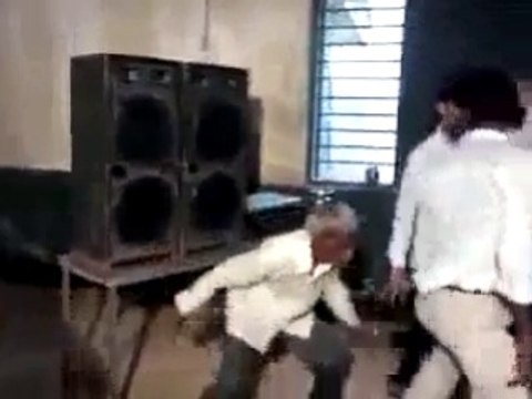 Rang Chada Hai Range Chadega - Funny Video