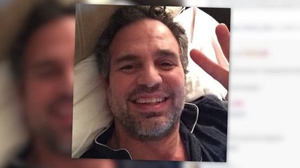 Mark Ruffalo fait son discours de remerciement depuis son lit après sa victoire aux SAG Awards