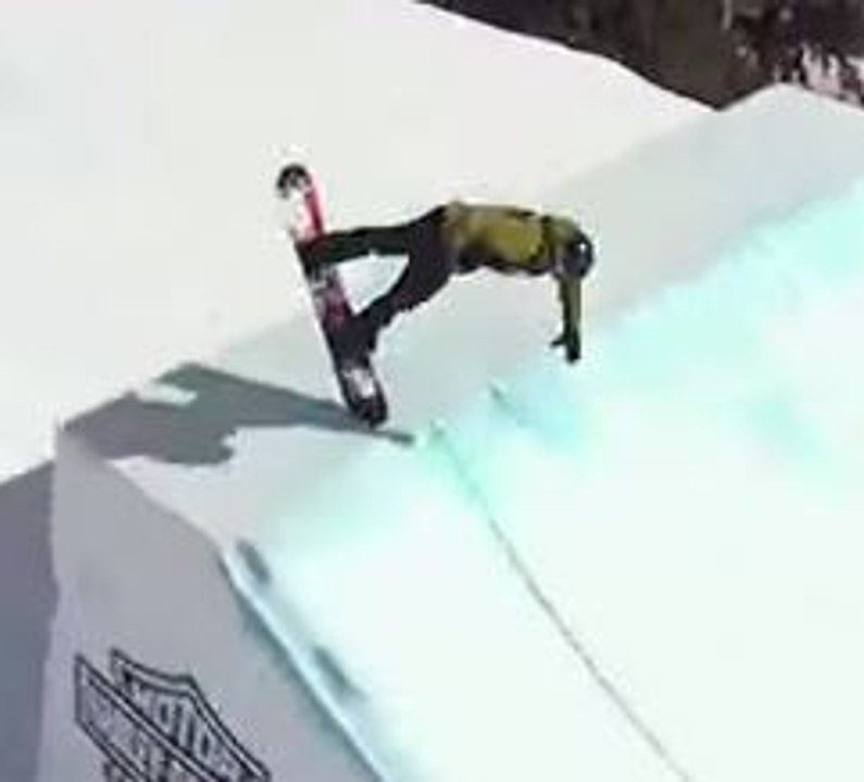 X GAMES : MARK McMORRIS WINS GOLD IN MEN'S SNOWBOARD SLOPESTYLE