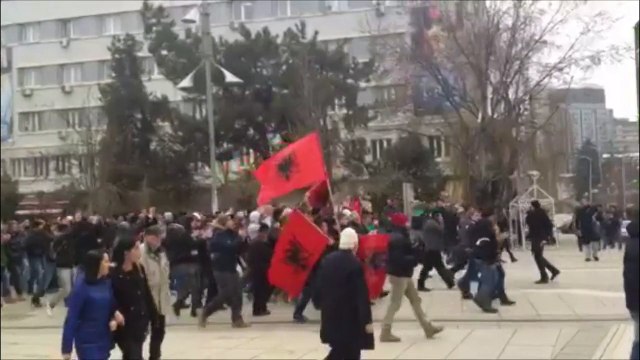 Vetëvendosja sërish protestë kundër ministrit serb Jabllanoviç