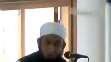 Molana Tariq Jameel Is Weeping During His Bayan