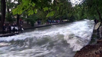 Go To Entertainment Casting The Young Surfers