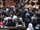 Dunya News - Sindh Assembly witnessed uproar when MQM MPAs protested against CM Sindh