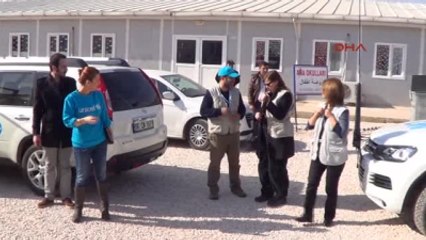 Akçakale?de 8 Bin Suriyeli Karne Aldı