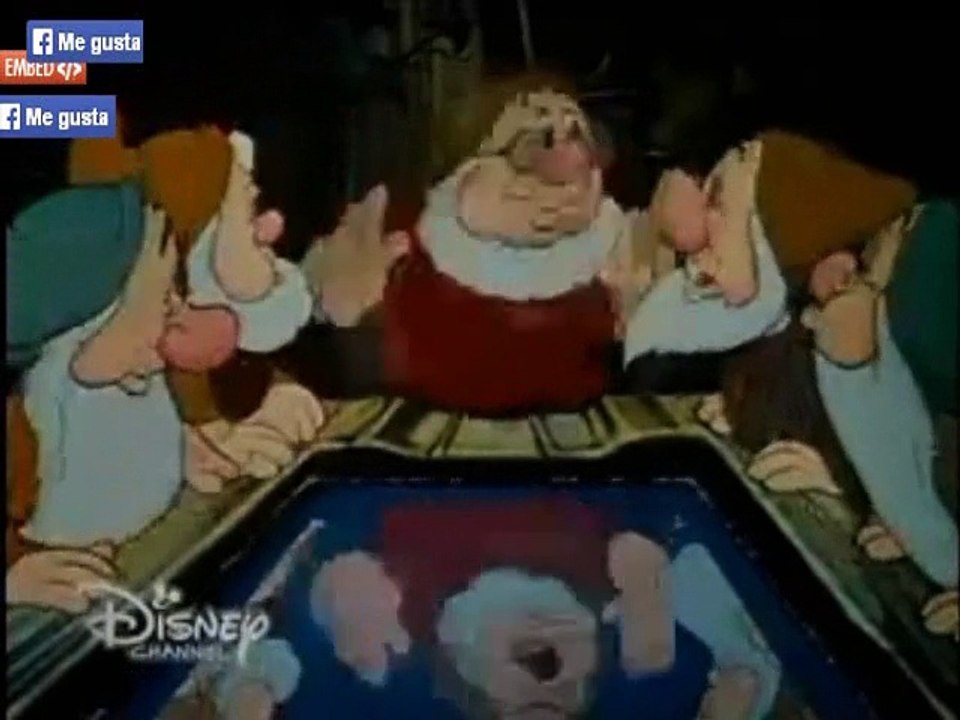 blanca nieves y los siete enanos a laverse latino