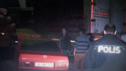 Aydın Otomobil Tır'a Arkadan Çarptı, İki Sürücünün de Arandığı Ortaya Çıktı