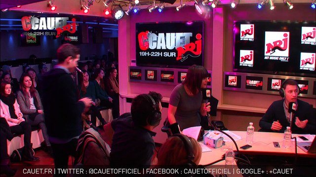 Jeff fracasse Marion pendant qu'elle chante Color Gitano - C'Cauet sur NRJ