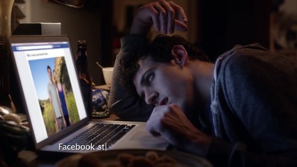 La canción dedicada a los acosadores del Facebook