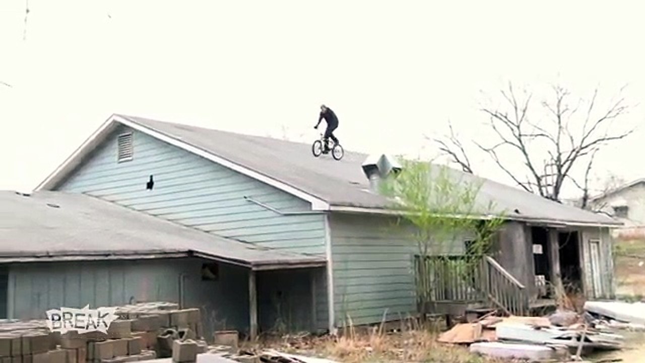 Roof Jump Landing Fail