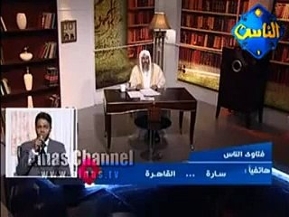 هل يجب على المرأة لبس القفاز في الصلاة ؟