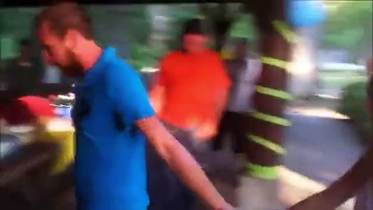 Evlenme teklifi alan kız heyecandan bayıldı