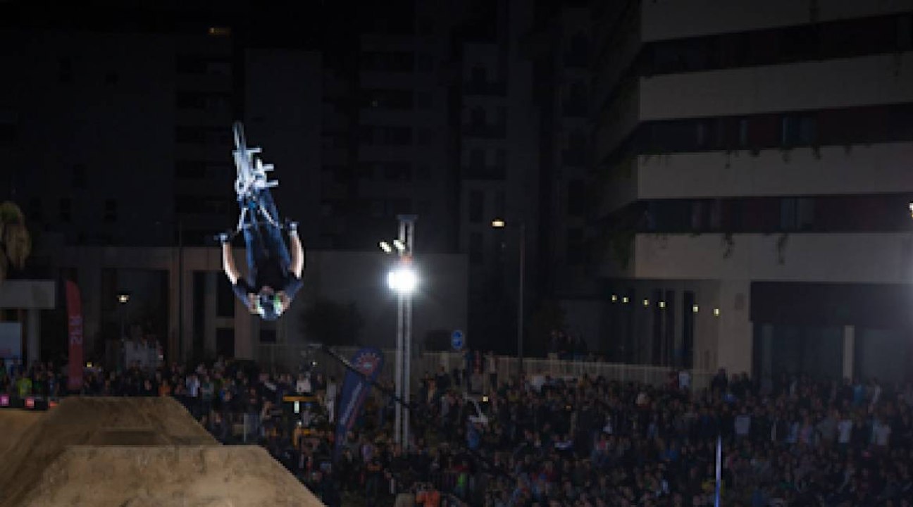 Brett Banasiewicz remporte la finale BMX Dirt Pro du Fise