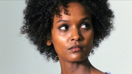 Fleur du désert (Desert Flower) VF - Ext 2