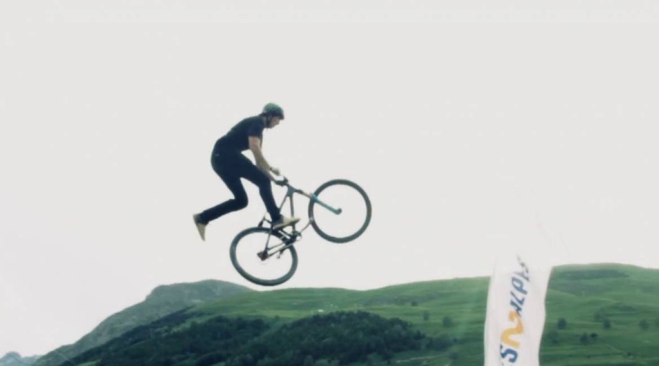 Les pros ont goûté au parcours des Crankworx 2012 aux 2 Alpes