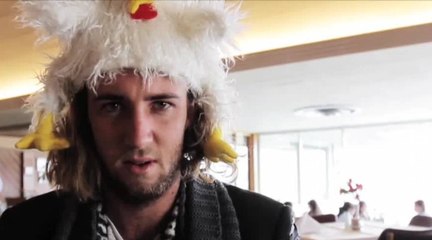 Matt Wilkinson mélange tous les ingrédients