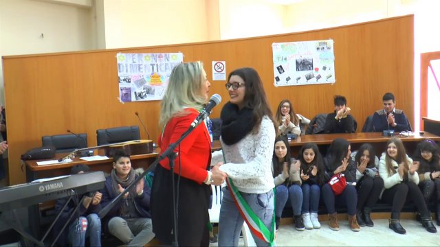 Carinaro (CE) - Insediamento del consiglio comunale baby nella giornata della memoria (27.01.15)