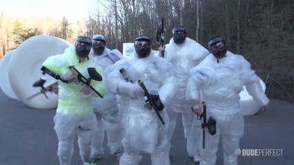 Bataille géante dans du papier bulle! Epique...