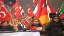Türkler Perinçek'e Destek İçin Strasbourg'da AİHM Önünde