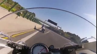Otobanda Gaz Açan Motorcular - Araba Tutkum