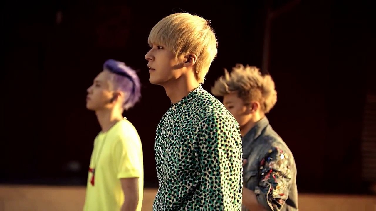 BEAST - 'Midnight (별 헤는 밤)'