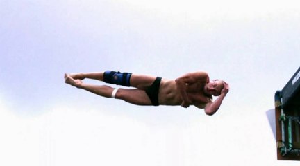 Conditions difficiles pour l'épreuve de plongeon extrême en Irlande