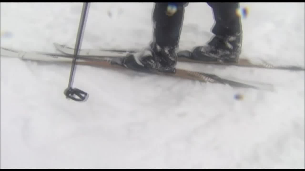 Boston: Ils profitent du blizzard pour skier dans les rues