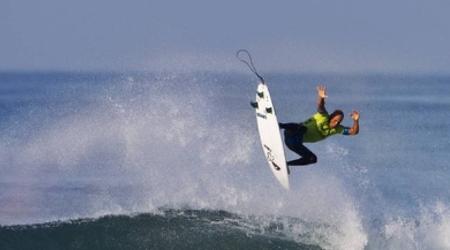 Jérémy Flores devra affronter Kelly Slater pour accéder aux quarts