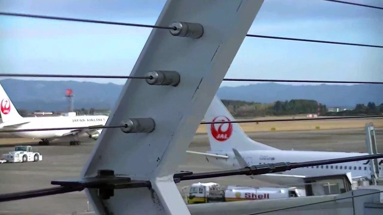 鹿児島空港 日本航空 JAL 飛行機の離陸 Kagoshima Airport  JAL  JAL  Takeoff of an airplane.