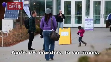 Une poignée de main ratée qui provoque un gros fou rire !