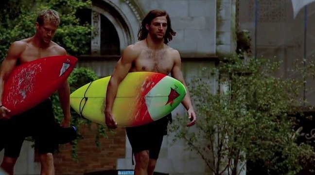 Ils surfent dans les rues de New-York