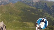 Matthias Giraud et sa wingsuit retrouvent le mont Eiger