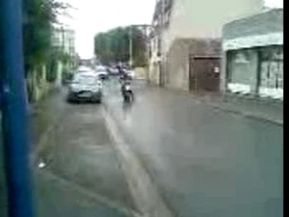 chute en scooter