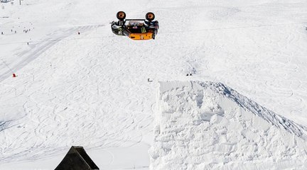 Le premier backflip replaqué en voiture