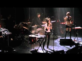 Charlotte Gainsbourg - IRM (Live)