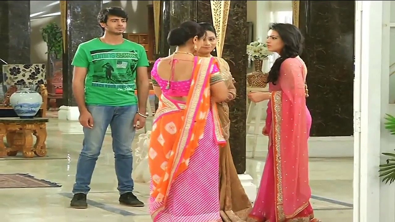 Meri Aashiqui Tum Se Hi: RV's mother insults Ishaani