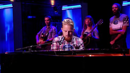 Micka - I cant stand the rain - Théâtre - NOUVELLE STAR 2015
