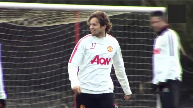 Angel Di Maria applaud to Falcao Garcia training Manchester United