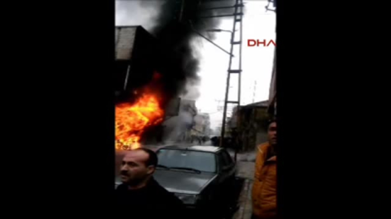 Gaziantep Ayakkabı İmalathanesinde Çıkan Yangın Paniğe Neden Oldu