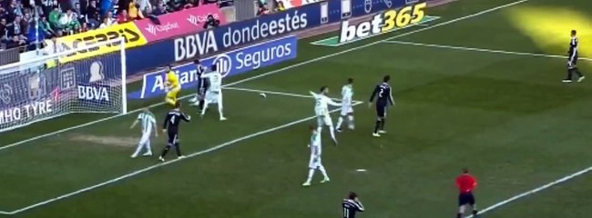 Ronaldo rakibine yumruk attı