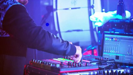 The Ting Tings - Wrong Club (live at the EBBA Award Show 2015)