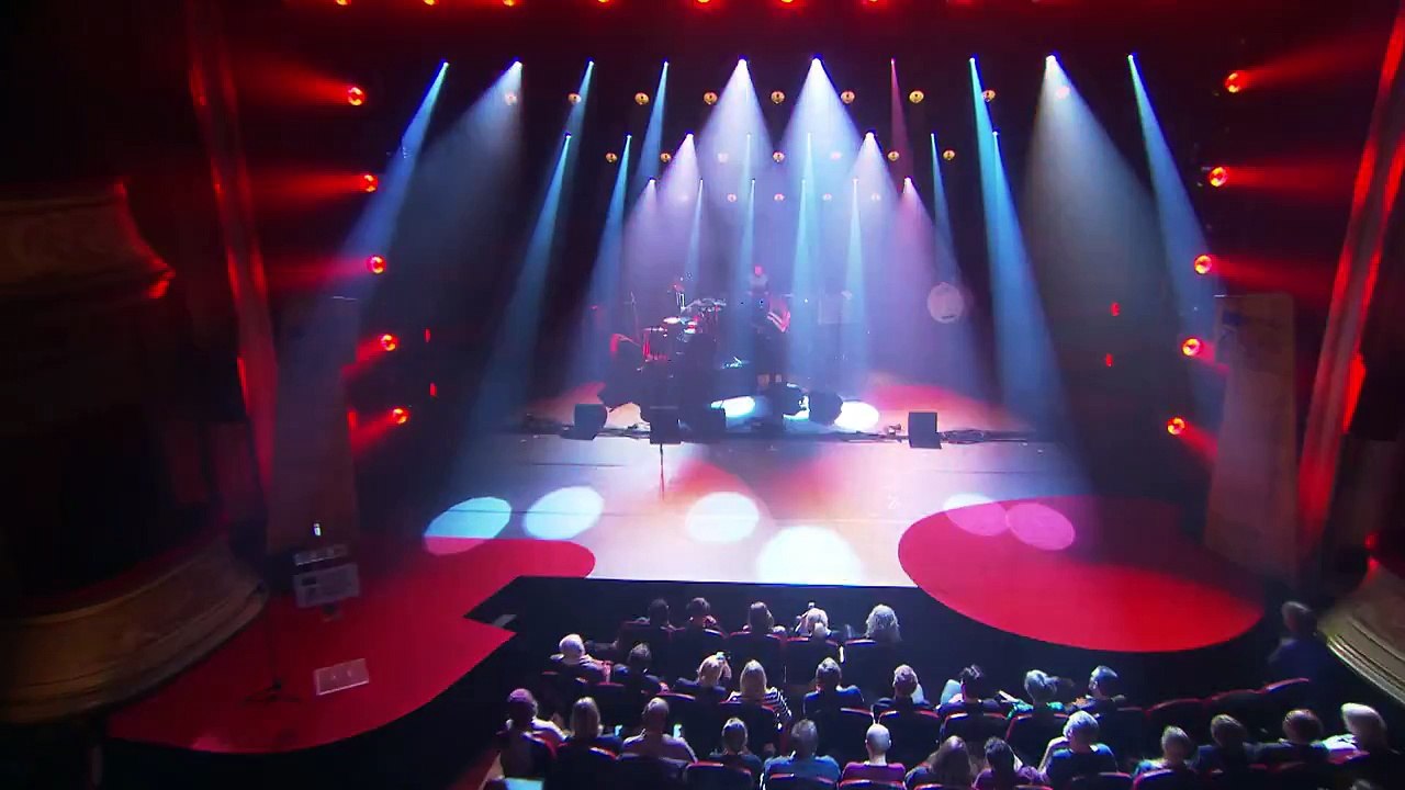 The Ting Tings - Shut Up And Let Me Go (live at the EBBA Award Show 2015)