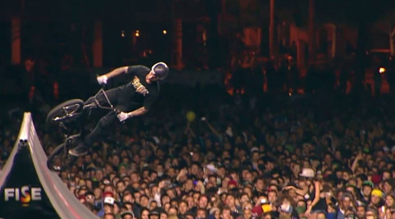 FISE 2013 : le run de Logan Martin sur la finale du BMX rampe