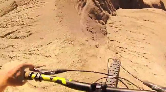 Descente folle dans le désert de l'Utah avec Kc Deane