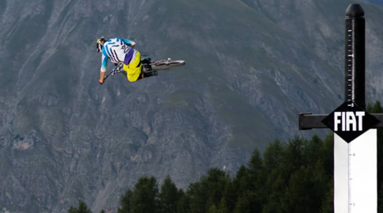 Nine Knights 2013 : Andi Wittmann réalise le plus haut jump en VTT