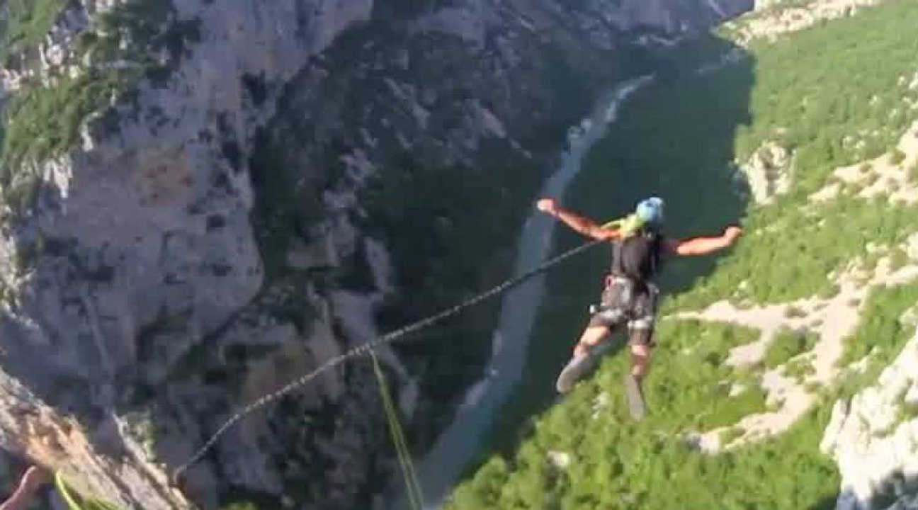 Record de France de saut pendulaire par le team Pyrénaline
